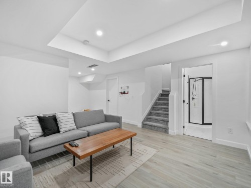 34 Edgefield Way, St. Albert, AB - Indoor Photo Showing Living Room