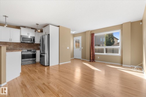 65 Ashby Gardens, Spruce Grove, AB - Indoor Photo Showing Kitchen