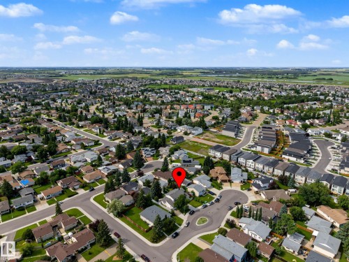 Sprawling residential area featuring a mix of housing styles - 10032 173 Avenue Nw, Edmonton, AB - Outdoor With View
