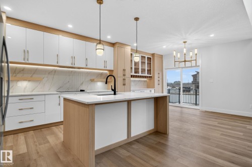 15728 9 Street Ne, Edmonton, AB - Indoor Photo Showing Kitchen With Upgraded Kitchen