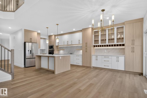 15728 9 Street Ne, Edmonton, AB - Indoor Photo Showing Kitchen With Upgraded Kitchen