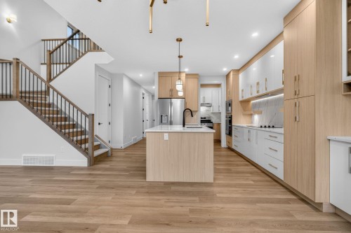 15728 9 Street Ne, Edmonton, AB - Indoor Photo Showing Kitchen