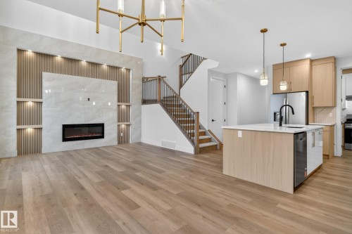 15728 9 Street Ne, Edmonton, AB - Indoor Photo Showing Kitchen With Upgraded Kitchen