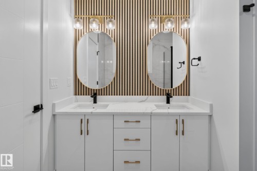 15728 9 Street Ne, Edmonton, AB - Indoor Photo Showing Bathroom