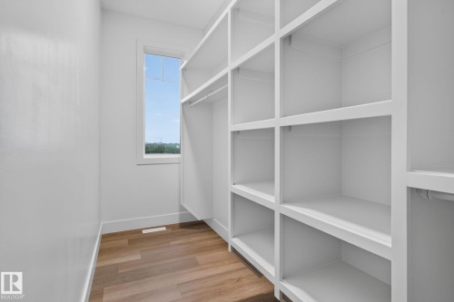 15728 9 Street Ne, Edmonton, AB - Indoor With Storage