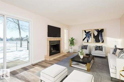 950 LAKEWOOD Road Northwest , Edmonton, AB T6K 3X1 2