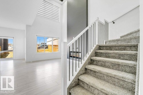 5140 23 Avenue Sw, Edmonton, AB - Indoor Photo Showing Other Room