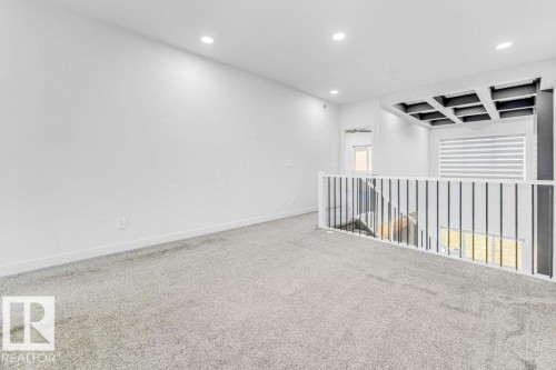 5140 23 Avenue Sw, Edmonton, AB - Indoor Photo Showing Other Room