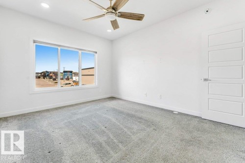 5140 23 Avenue Sw, Edmonton, AB - Indoor Photo Showing Other Room