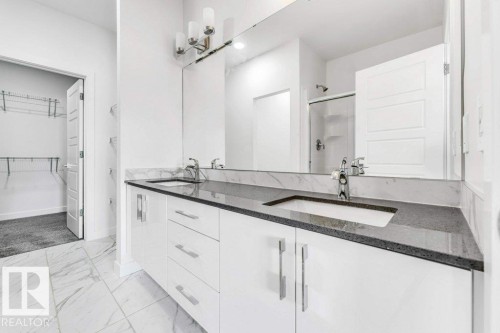 5140 23 Avenue Sw, Edmonton, AB - Indoor Photo Showing Other Room