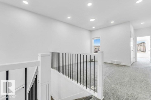 5140 23 Avenue Sw, Edmonton, AB - Indoor Photo Showing Other Room