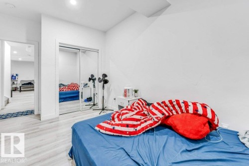 5140 23 Avenue Sw, Edmonton, AB - Indoor