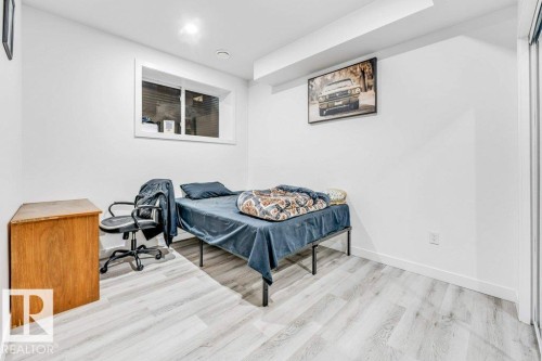 5140 23 Avenue Sw, Edmonton, AB - Indoor