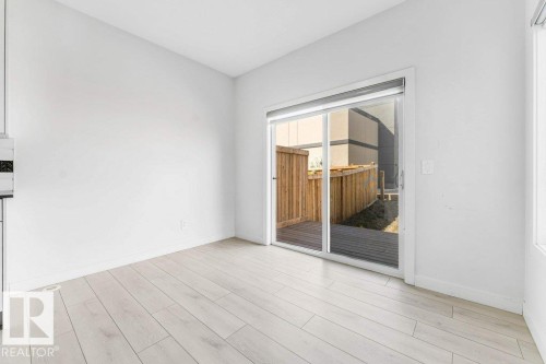 5140 23 Avenue Sw, Edmonton, AB - Indoor Photo Showing Other Room