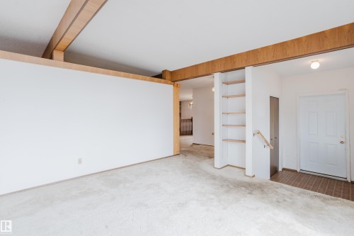 9536 151 Avenue Nw, Edmonton, AB - Indoor Photo Showing Other Room