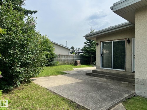 9536 151 Avenue Nw, Edmonton, AB - Outdoor