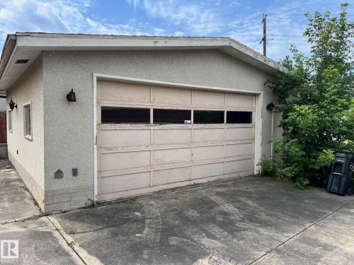 9536 151 Avenue Nw, Edmonton, AB - Outdoor