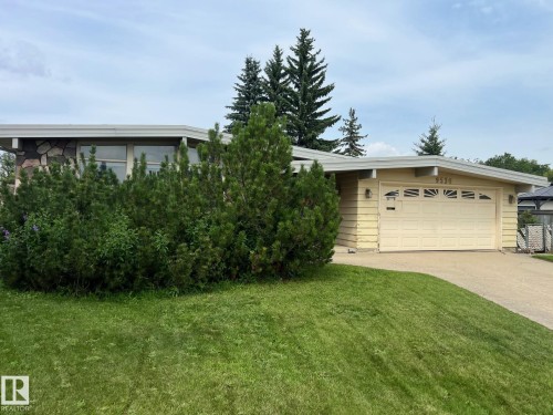 9536 151 Avenue Nw, Edmonton, AB - Outdoor