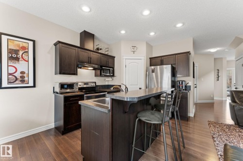 45 Meadowview Court, Spruce Grove, AB - Indoor Photo Showing Kitchen