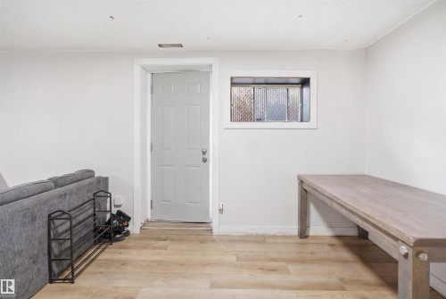2107 40 Street Nw, Edmonton, AB - Indoor Photo Showing Other Room