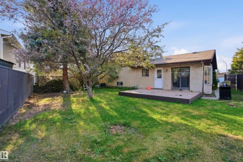 2107 40 Street Nw, Edmonton, AB - Outdoor