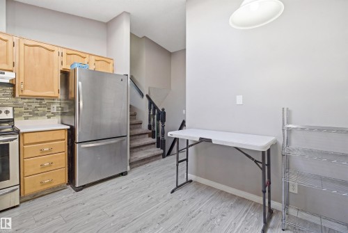 2107 40 Street Nw, Edmonton, AB - Indoor Photo Showing Kitchen With Stainless Steel Kitchen