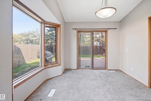 2107 40 Street Nw, Edmonton, AB - Indoor Photo Showing Other Room