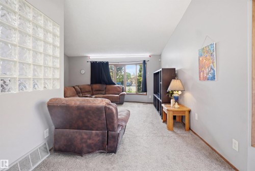 2107 40 Street Nw, Edmonton, AB - Indoor
