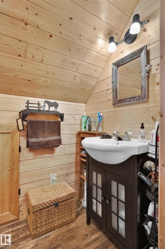107 Idlehours Drive, Rural Barrhead County, AB - Indoor Photo Showing Other Room