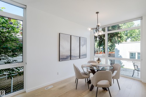 7405 89 Street Nw, Edmonton, AB - Indoor Photo Showing Dining Room