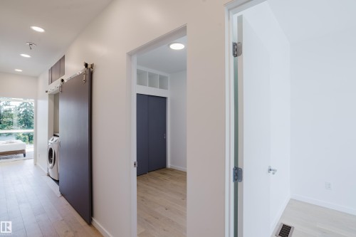 7405 89 Street Nw, Edmonton, AB - Indoor Photo Showing Other Room