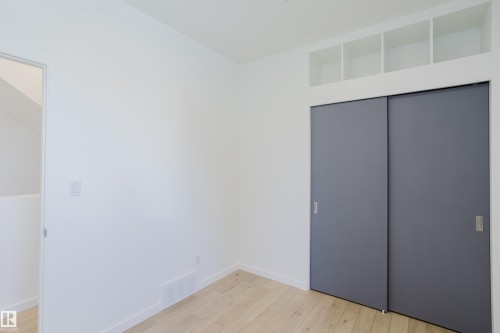 7405 89 Street Nw, Edmonton, AB - Indoor Photo Showing Other Room