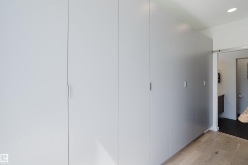 7405 89 Street Nw, Edmonton, AB - Indoor Photo Showing Other Room