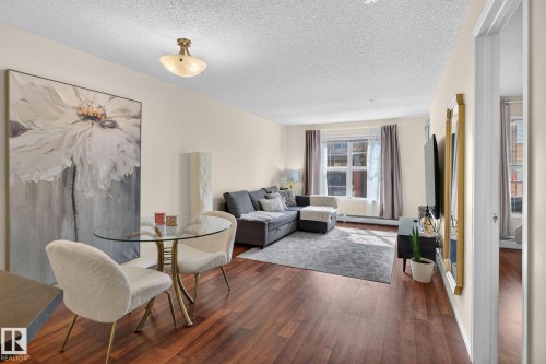 #317 11441 Ellerslie Rd Sw, Edmonton, AB - Indoor Photo Showing Living Room