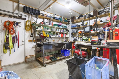 627 Wotherspoon Close Nw, Edmonton, AB - Indoor With Storage