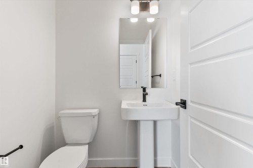 1068 Mcleod Avenue, Spruce Grove, AB - Indoor Photo Showing Bathroom