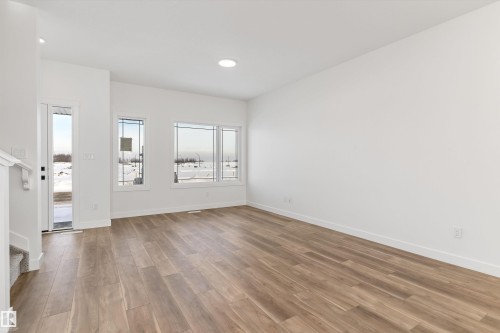 1068 Mcleod Avenue, Spruce Grove, AB - Indoor Photo Showing Other Room