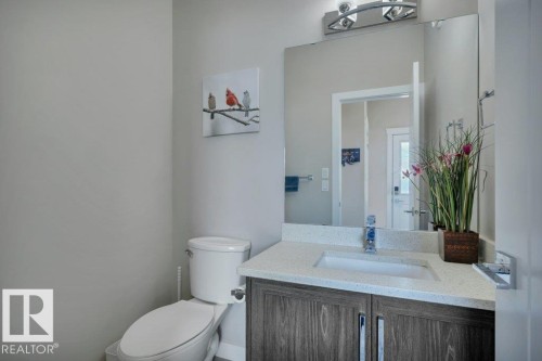 729 Berg Loop, Leduc, AB - Indoor Photo Showing Bathroom