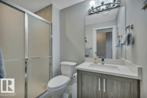 729 Berg Loop, Leduc, AB - Indoor Photo Showing Bathroom
