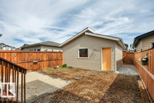 729 Berg Loop, Leduc, AB - Outdoor