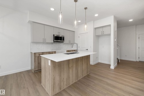 19051 20 Avenue Nw, Edmonton, AB - Indoor Photo Showing Kitchen With Upgraded Kitchen