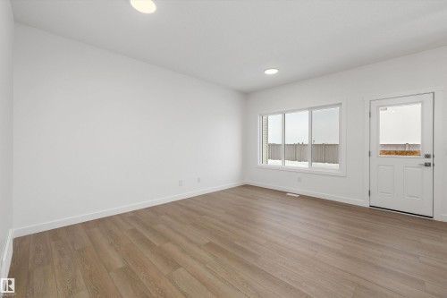 19051 20 Avenue Nw, Edmonton, AB - Indoor Photo Showing Other Room