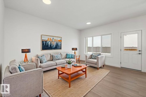 19051 20 Avenue Nw, Edmonton, AB - Indoor Photo Showing Living Room