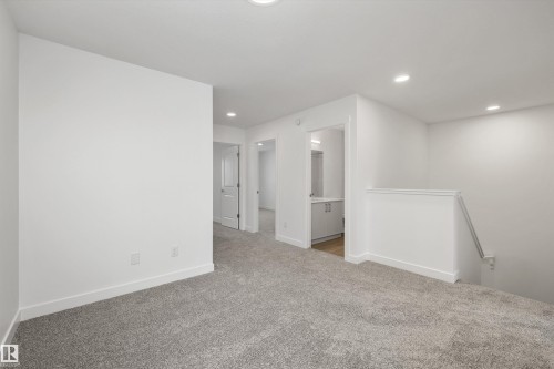 19051 20 Avenue Nw, Edmonton, AB - Indoor Photo Showing Other Room