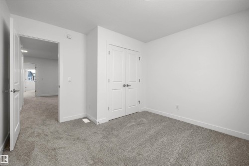 19051 20 Avenue Nw, Edmonton, AB - Indoor Photo Showing Other Room
