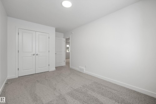 19051 20 Avenue Nw, Edmonton, AB - Indoor Photo Showing Other Room