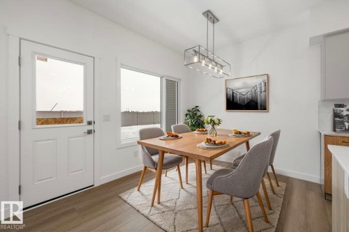 19051 20 Avenue Nw, Edmonton, AB - Indoor Photo Showing Dining Room