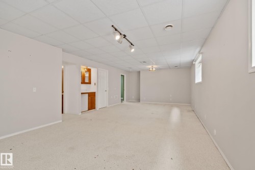 867 Blacklock Way Sw, Edmonton, AB - Indoor