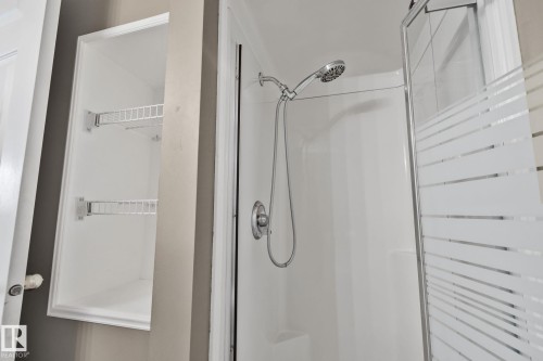867 Blacklock Way Sw, Edmonton, AB - Indoor Photo Showing Bathroom