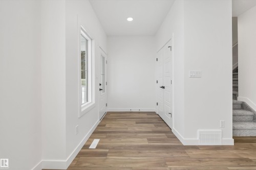 20820 40 Avenue Nw, Edmonton, AB - Indoor Photo Showing Other Room